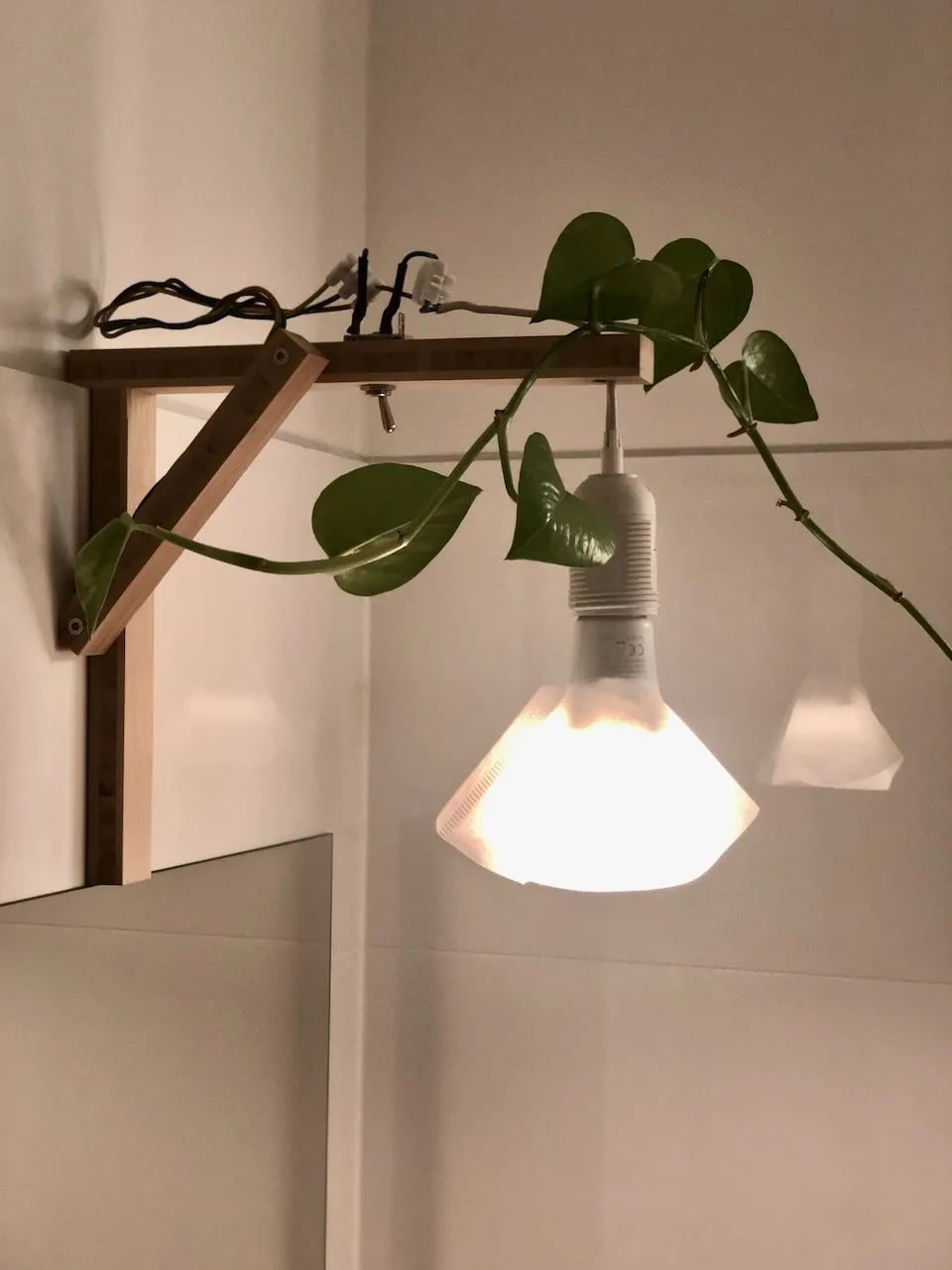 Scrapped bathroom lamp with Coffee Filter diffusor